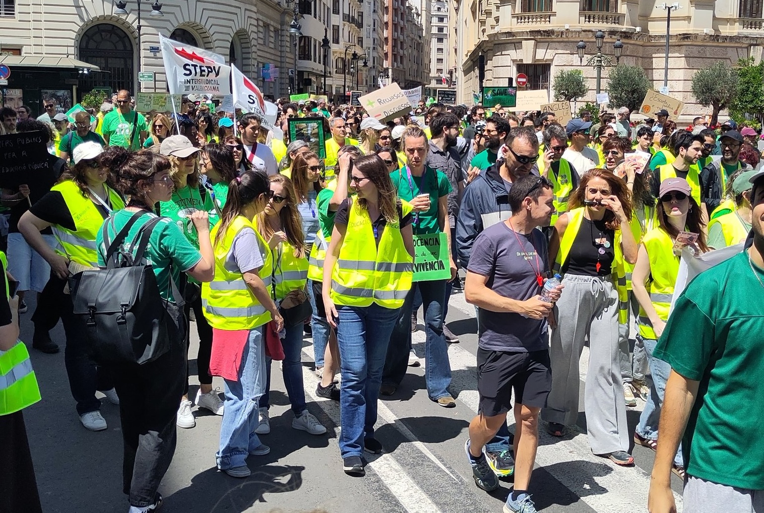 Alta participación en la huelga educativa de la Safor: Oliva y Tavernes encabezan la movilización docente