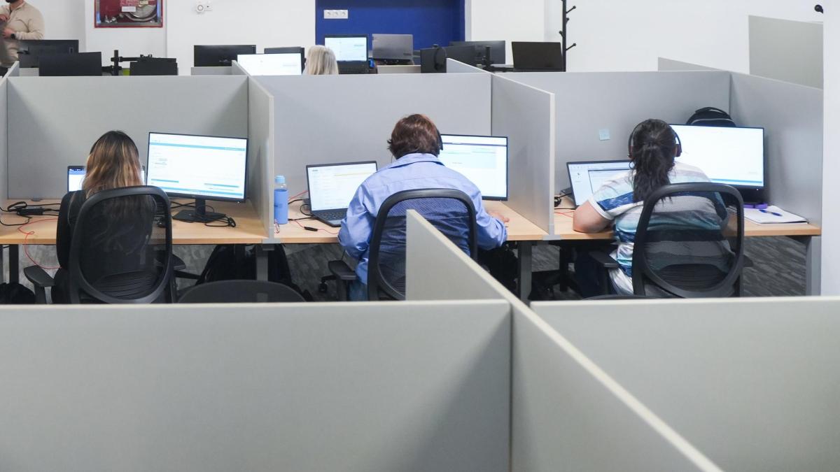 El Paro en la Comunitat Valenciana: Un Aumento Estacional y el Impacto de la Regularización en Julio