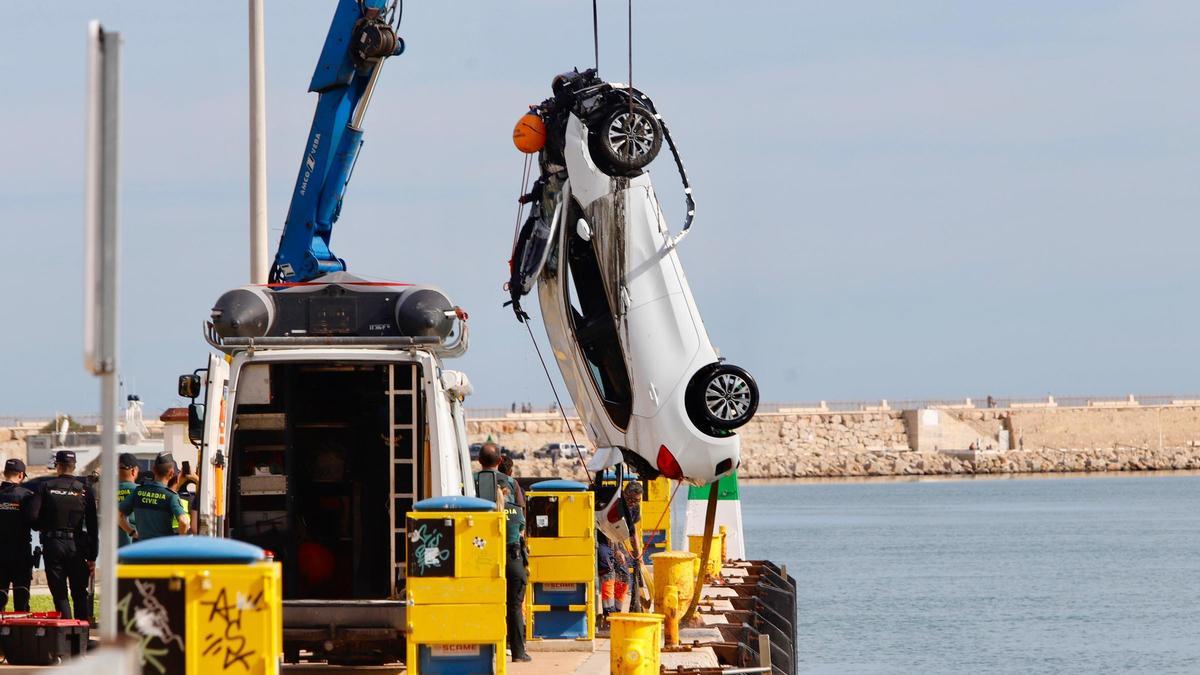 Rescatadores del accidente de Gandia: "El coche se hundía, no pudimos hacer nada"