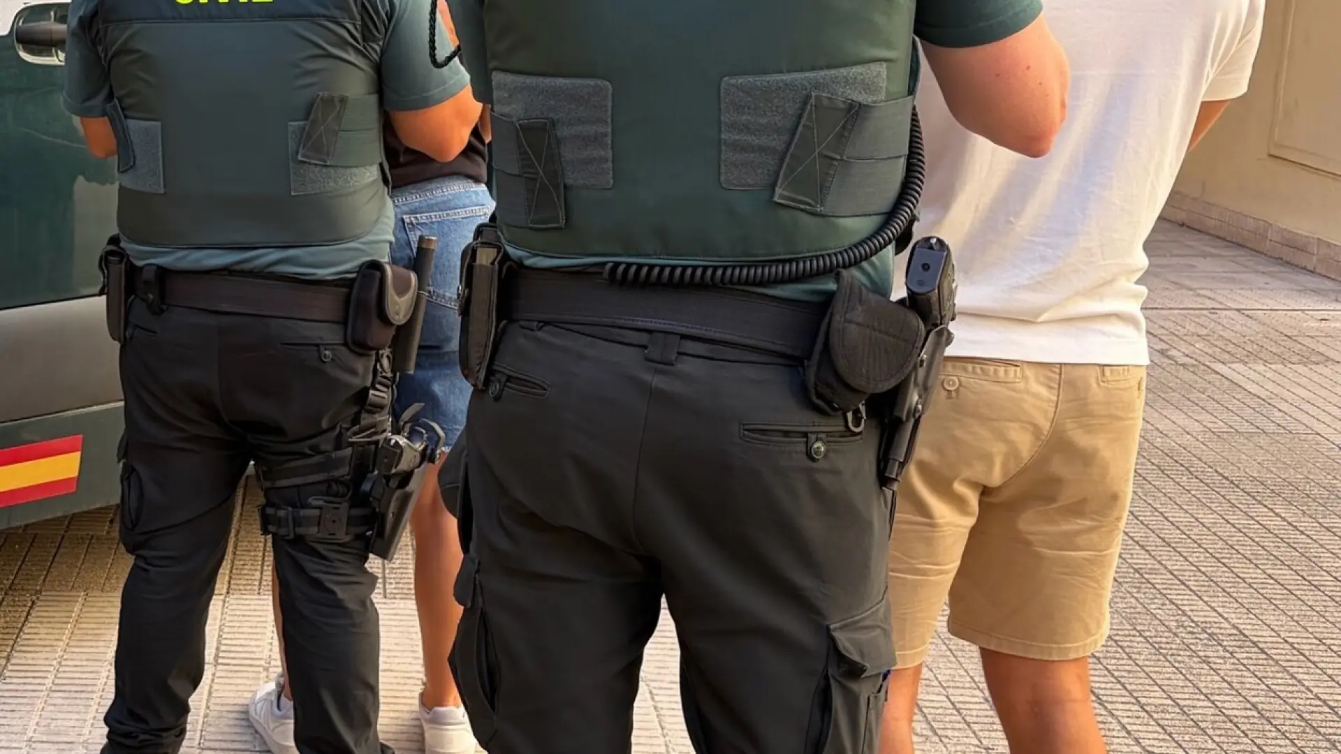 Violencia y engaño en Oliva: La Guardia Civil desarticula a una pareja dedicada a robos con la técnica del mataleón