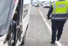 Dos heridos en Oliva en un accidente con tres vehículos implicados Dos heridos en Oliva en un accidente con tres vehículos implicados