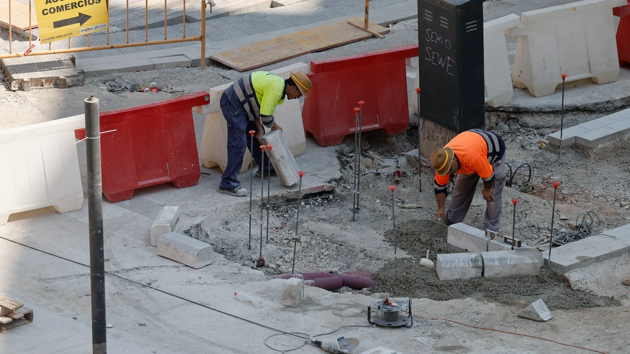 El Mercado Laboral Valenciano Enfrenta un Repunte del Desempleo en Agosto
