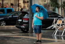 Lluvias Torrenciales Asfixian Gandia y Superan los Cien Litros en Pego: Un Jueves de Agua Extrema en la Comunitat Lluvias Torrenciales Asfixian Gandia y Superan los Cien Litros en Pego: Un Jueves de Agua Extrema en la Comunitat