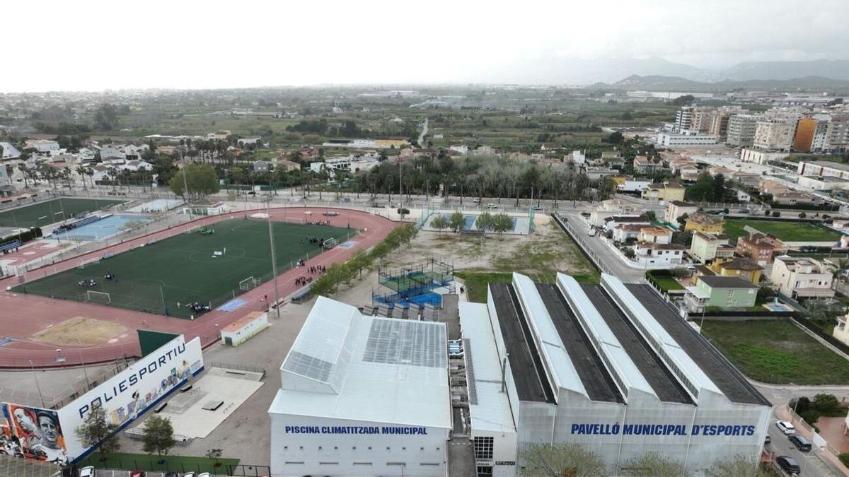 Luz Verde para Oliva: La Diputación confirma una subvención de 1,3 millones para la reforma de instalaciones deportivas municipales