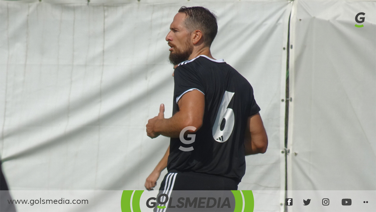 Marc Castells: El Renacer de un '6' Clásico con la Ambición Intacta