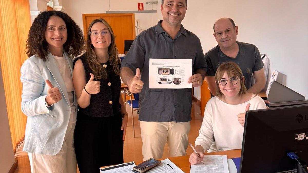 Oliva Refuerza su Estrategia Turística con una Oficina Móvil Eléctrica de 158.000 Euros